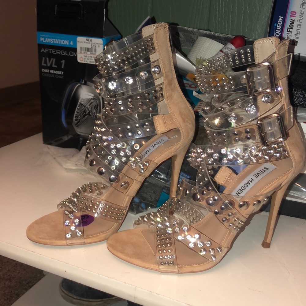 BRAND NEW Steve Madden High Heels
